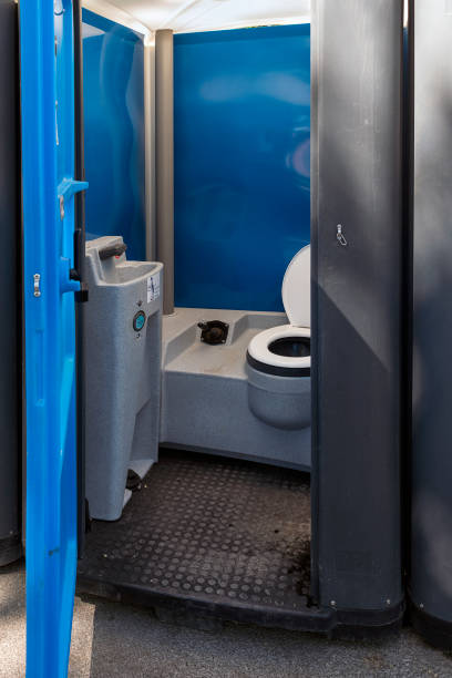 Best Portable toilet rental cost  in Quincy, WA